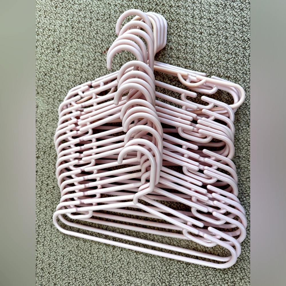 Premium Children's Plastic Kids Clothes Hangers- Light pink - pack of 20